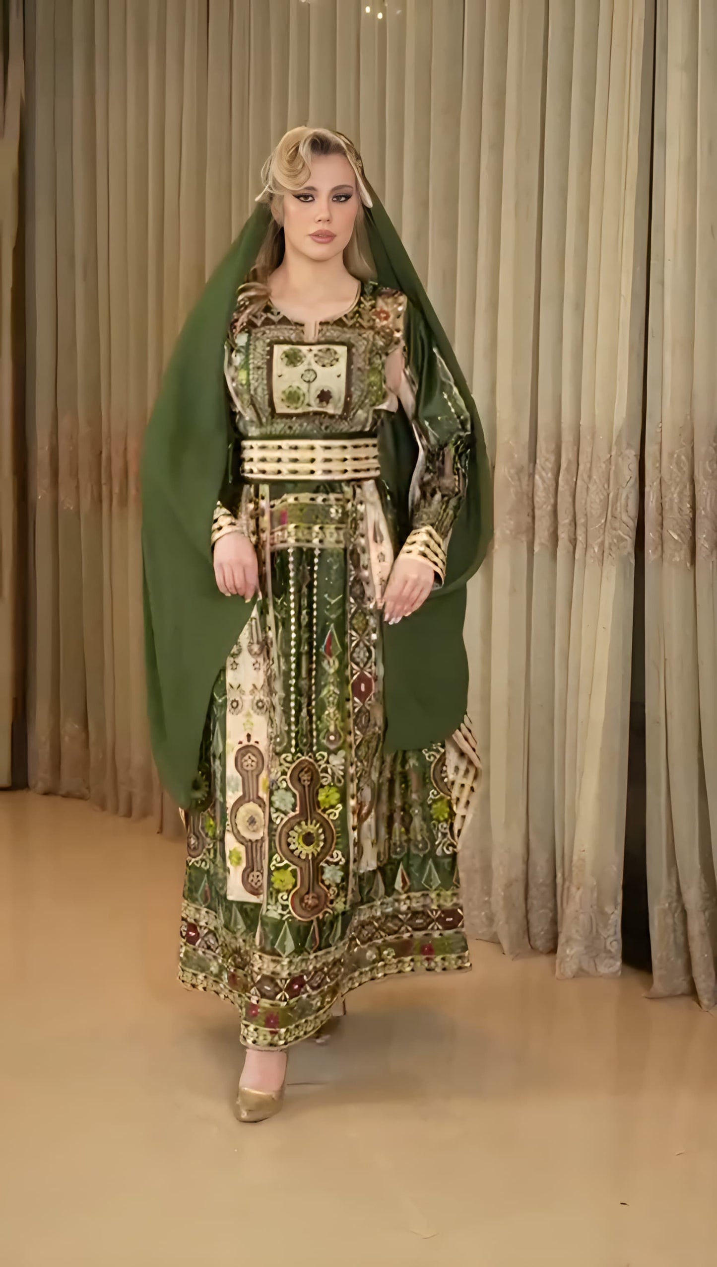 Royal Henna Thobe
