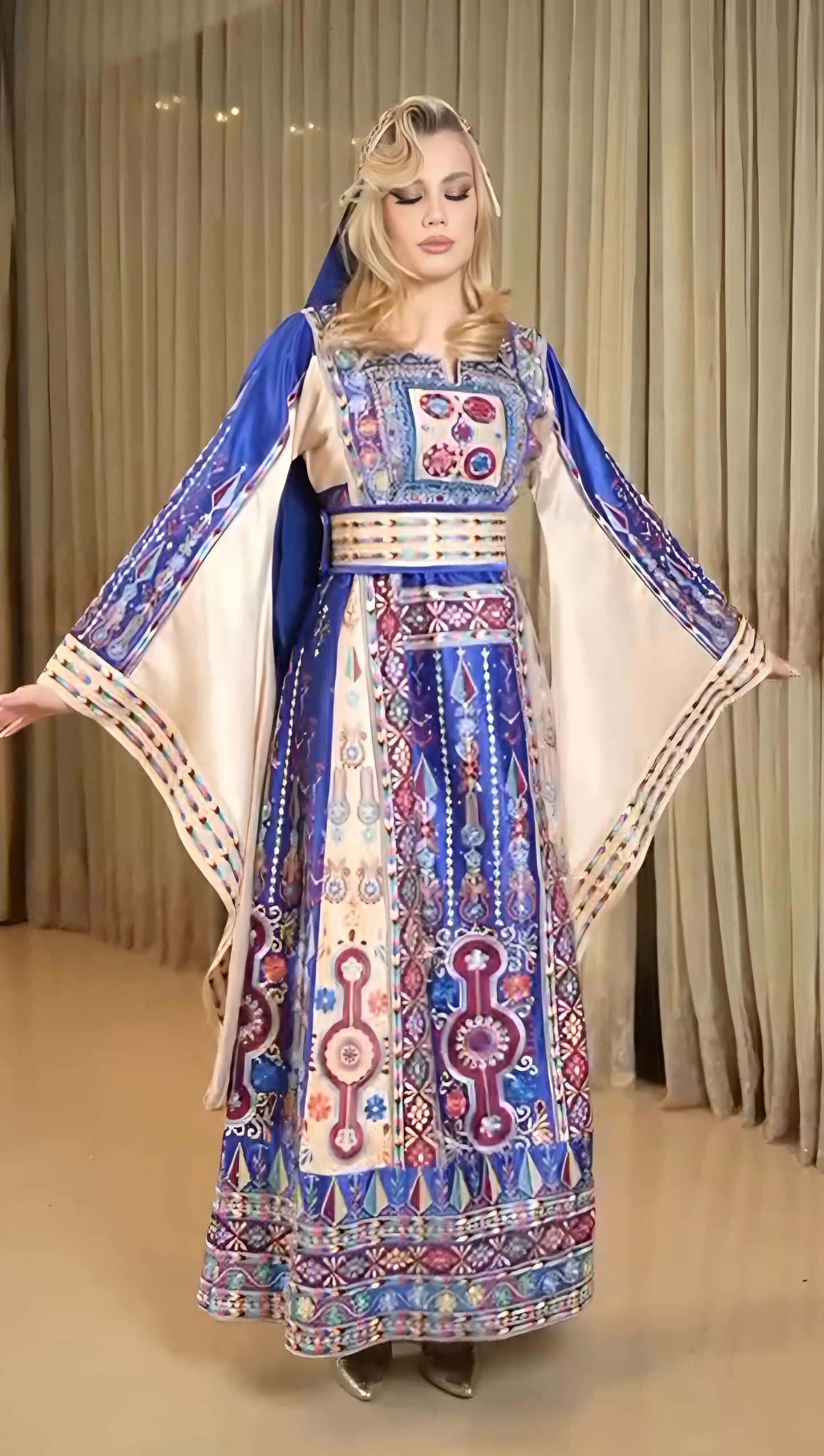 Royal Henna Thobe