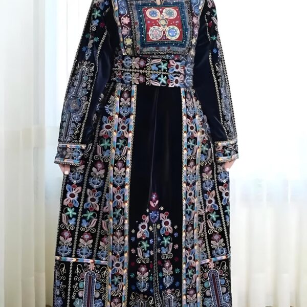 ثوب الحنّا الملكي المخملي